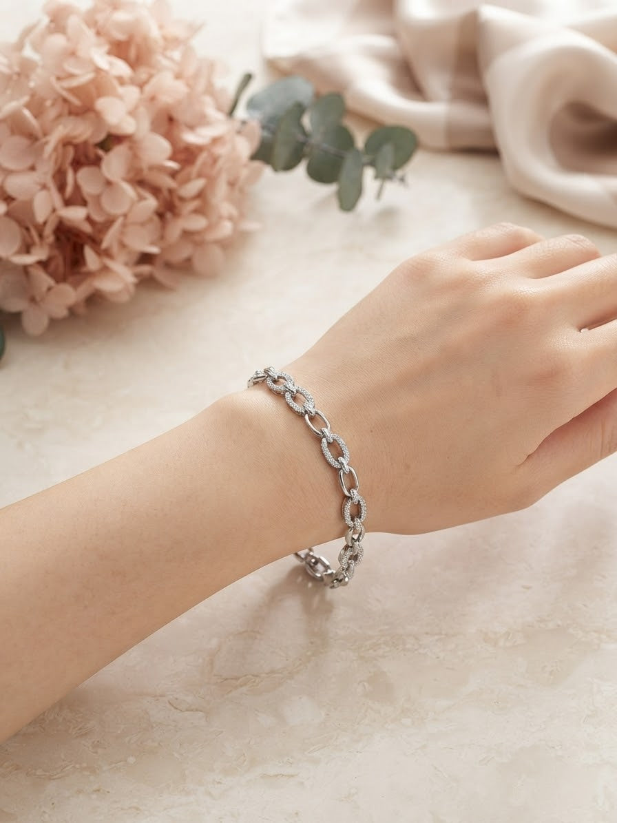 Sparkling Silver Oval Link Bracelet