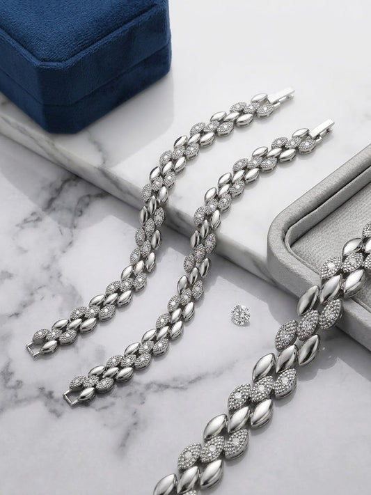 Elegant Silver Link Bracelet